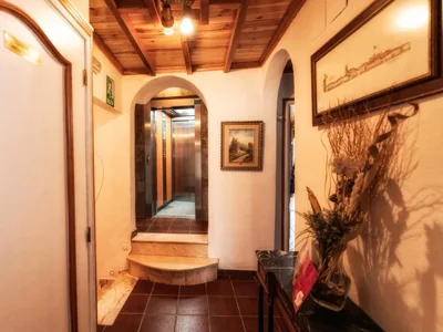 Hotel Las Palmeras by Vivere Stays — foto 8