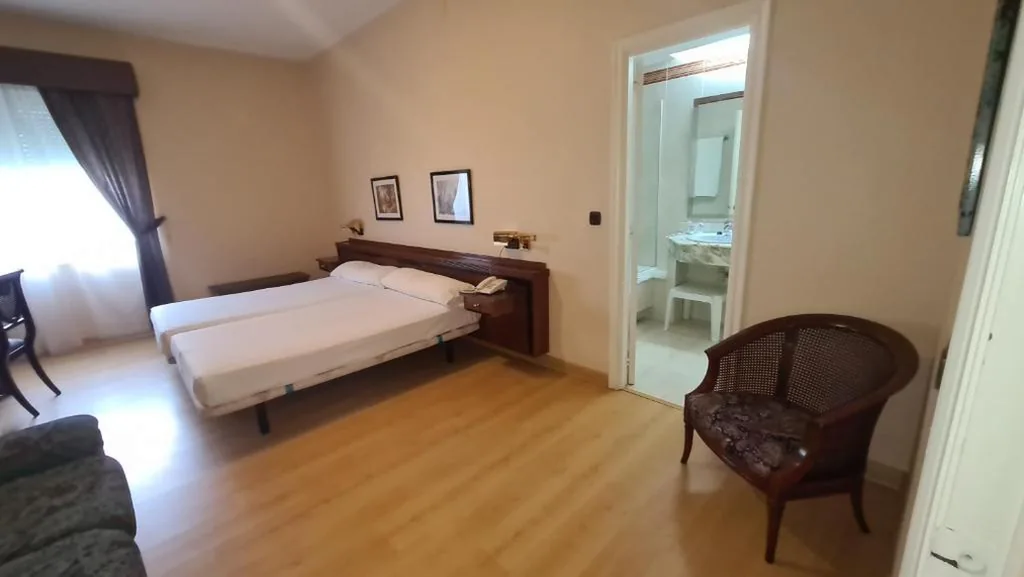 Habitación Triple — Hotel Las Sirenas