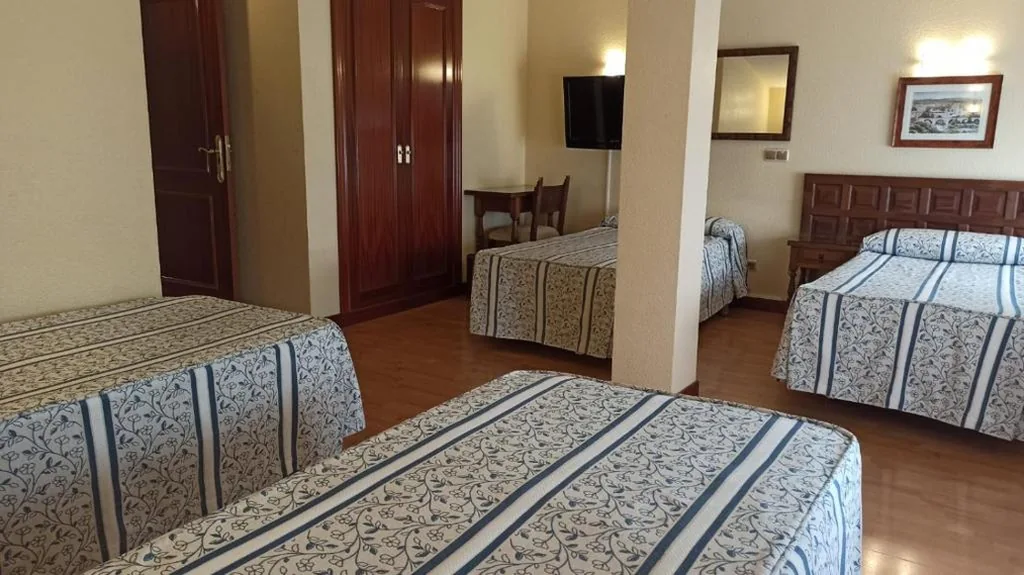 Habitación cuádruple — Hotel Las Vegas