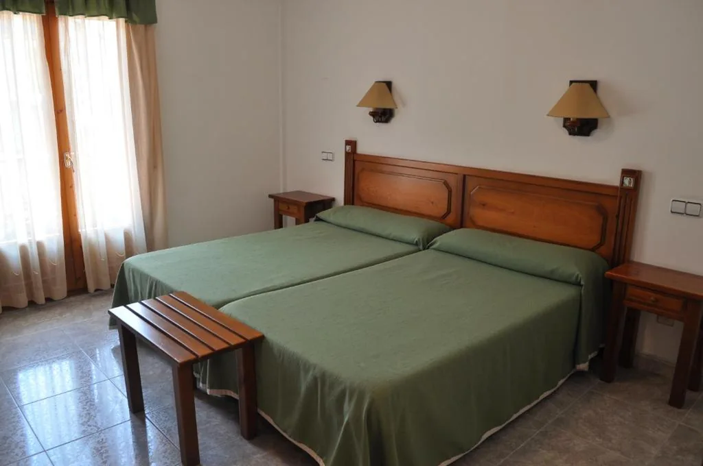 Chambre lits jumeaux — Hotel Latre