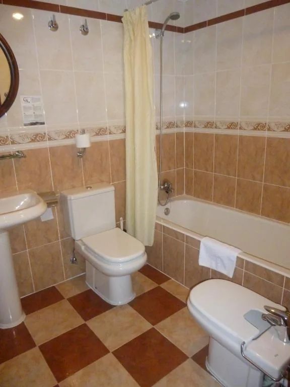 Doppelzimmer – 1 oder 2 Betten — Hotel Leku Eder