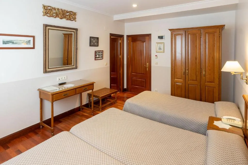 Dreibettzimmer — Hotel Leku Eder