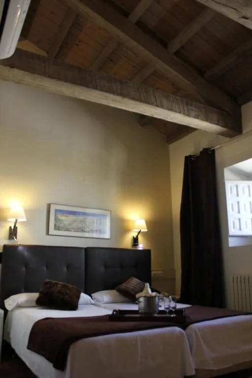 Doppelzimmer – 1 oder 2 Betten — Hotel Leonor de Aquitania