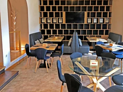 Hotel Leonor de Aquitania — Foto 11