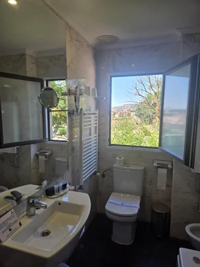 Hotel Leonor Mirón — 写真 3