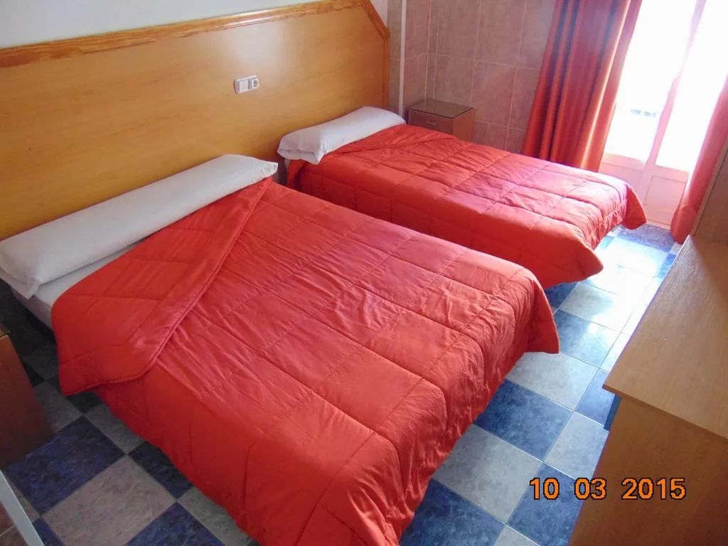 Habitación Doble con cama supletoria — Hotel Libertador