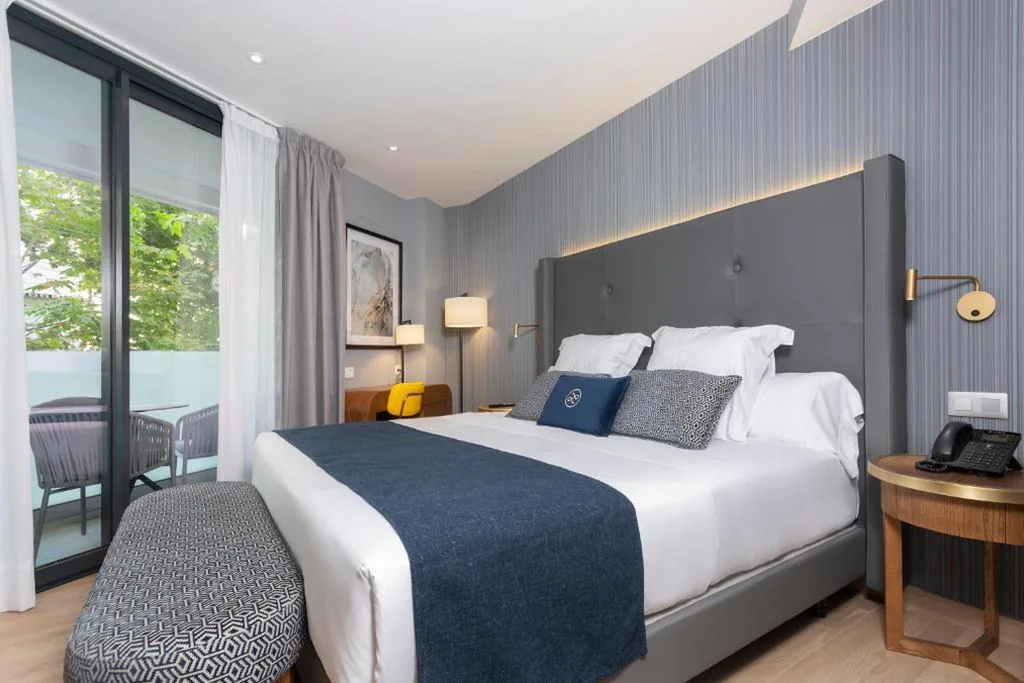 Habitación Doble con terraza — Hotel Lima - Adults Recommended
