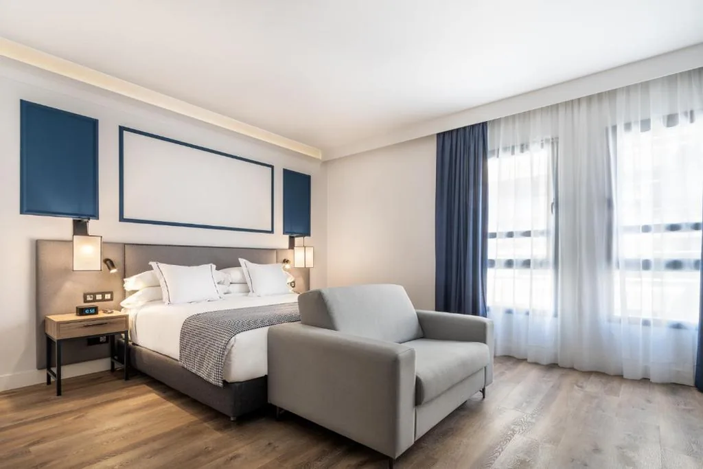 Suite Junior (2 adultos + 1 criança) — Hotel LIVVO Fataga