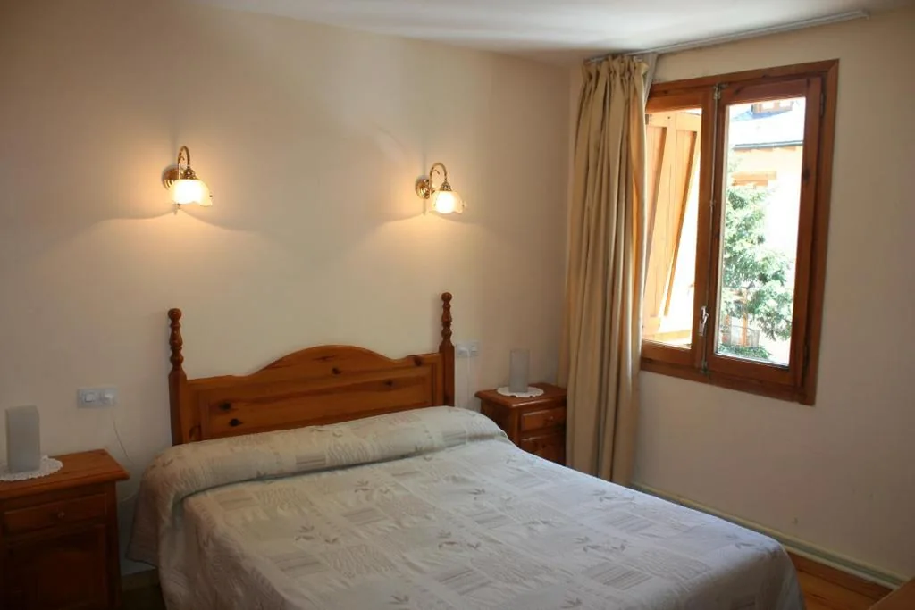 Doppelzimmer – 1 oder 2 Betten — Hotel Llacs De Cardos