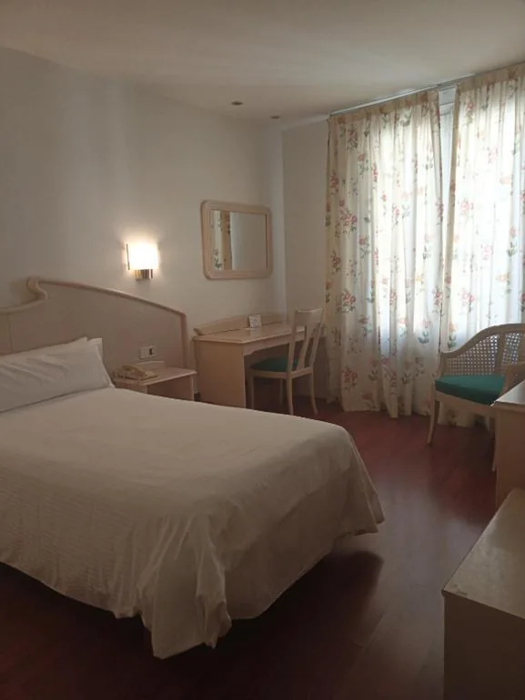 Economy-Einzelzimmer — Hotel Lleó