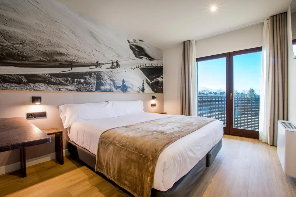 ダブルルーム — Hotel Llivia