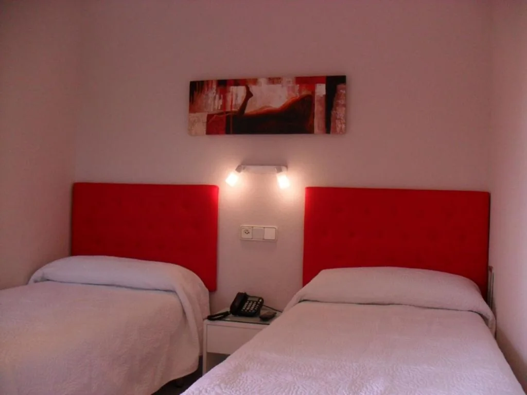 Twin Room — Hotel Lo Monte