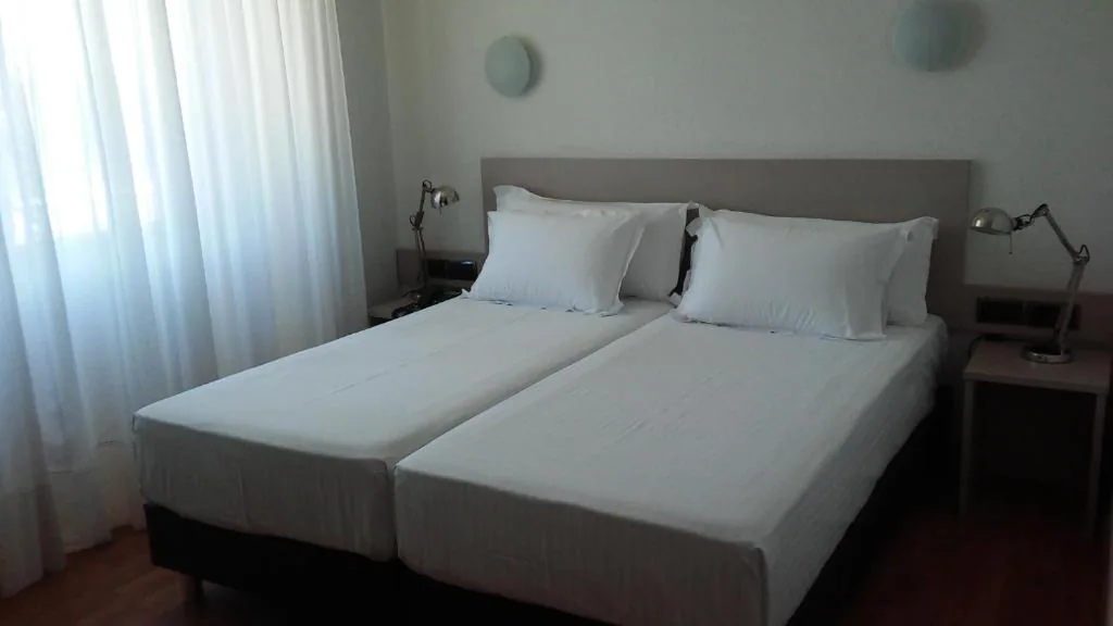 双床间 — Hotel Los Angeles