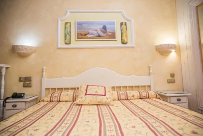 Hotel Los Arcos — Foto 7