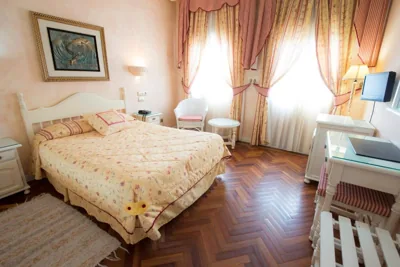 Hotel Los Arcos — Foto 10