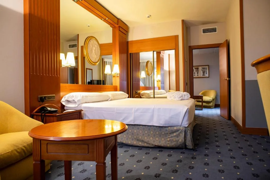Quarto Duplo com Estacionamento - 1 ou 2 camas — Hotel los Bracos
