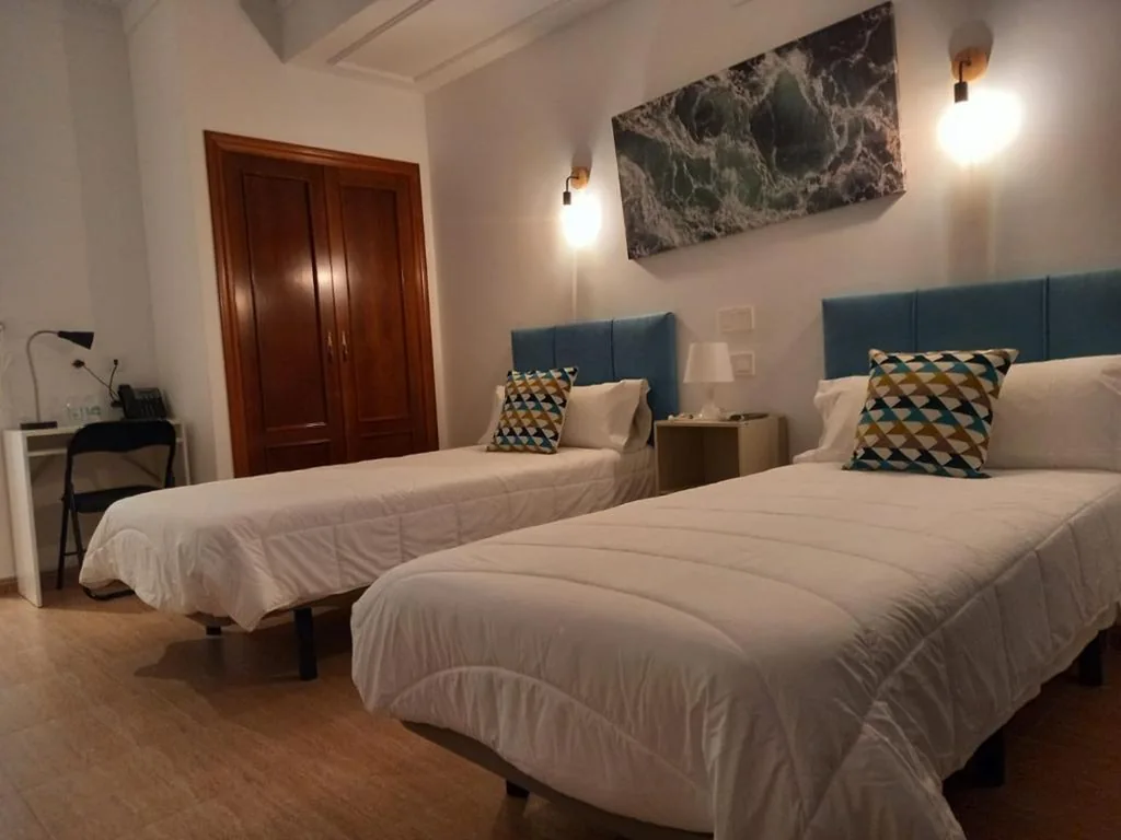 Habitación Doble Estándar - 2 camas — HOTEL LOS CAÑAS