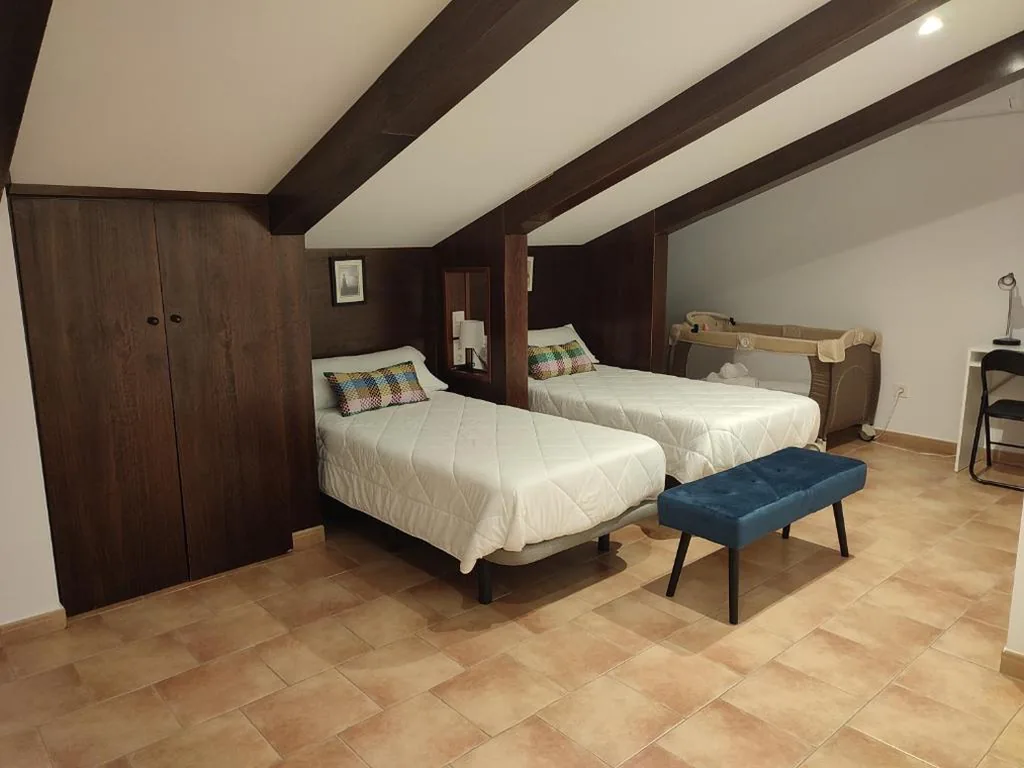 HOTEL LOS CAÑAS