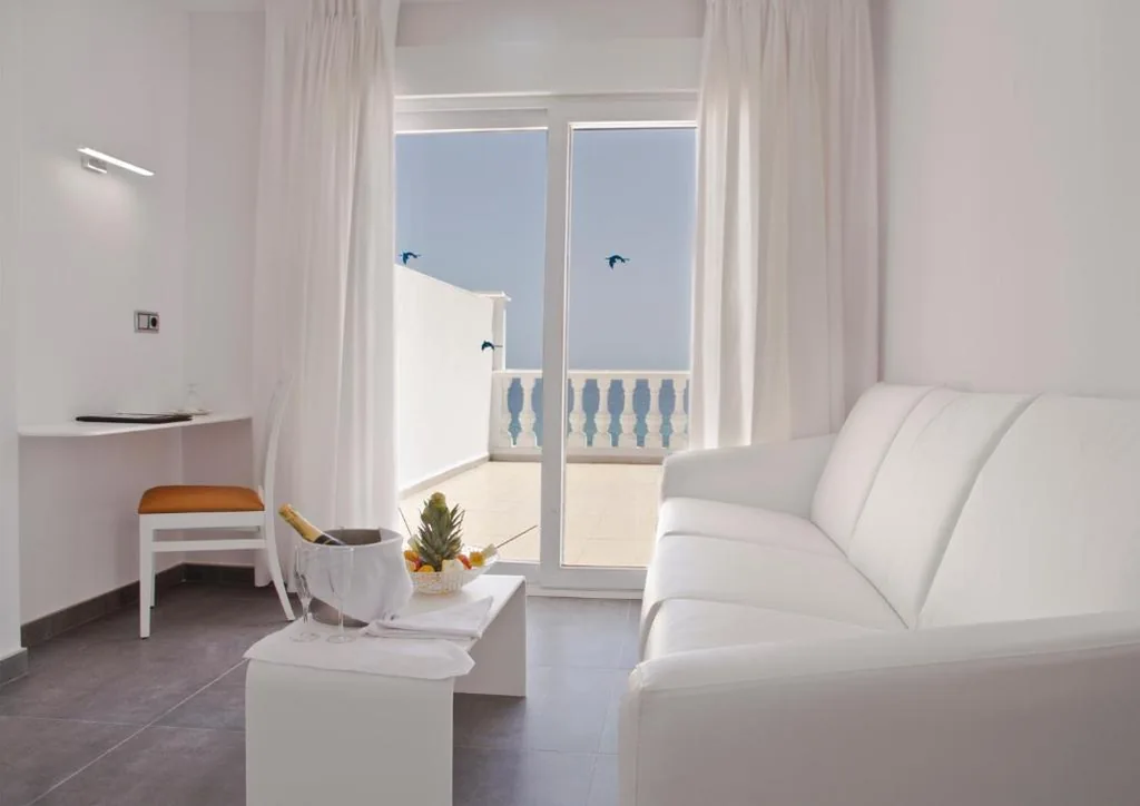 海の景色を望むJunior Suite — Hotel Los Delfines