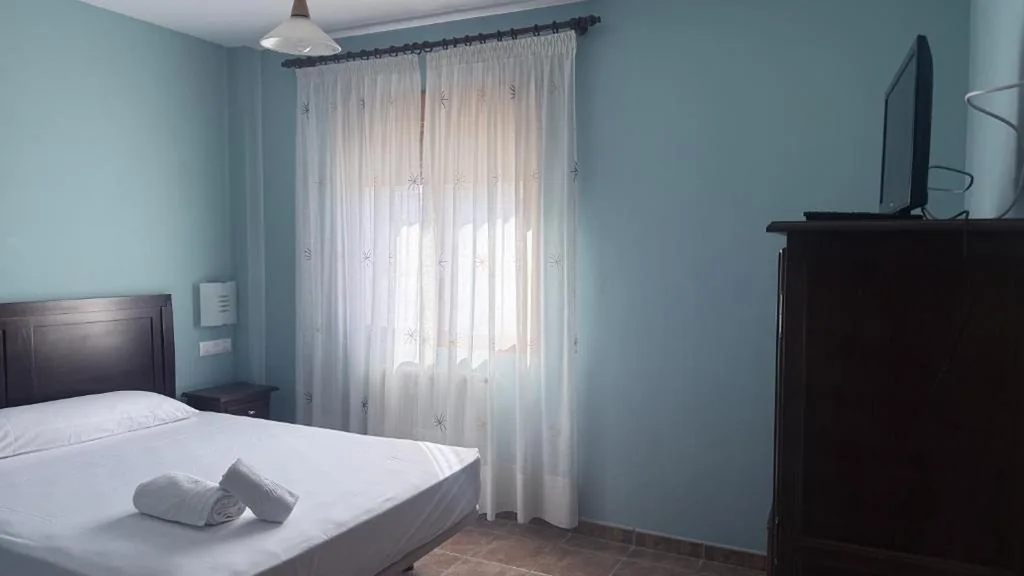 Camera doppia Deluxe con balcone — HOTEL LOS GUILOS