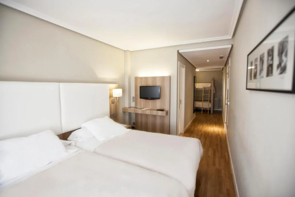 Vierbettzimmer — Hotel Los Lagos Nature