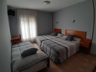 Hotel Los Leones, el más cercano a Warner — photo 12