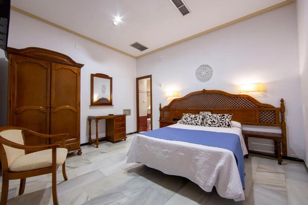 Chambre double économique - Rez-de-chaussée — Hotel Los Omeyas