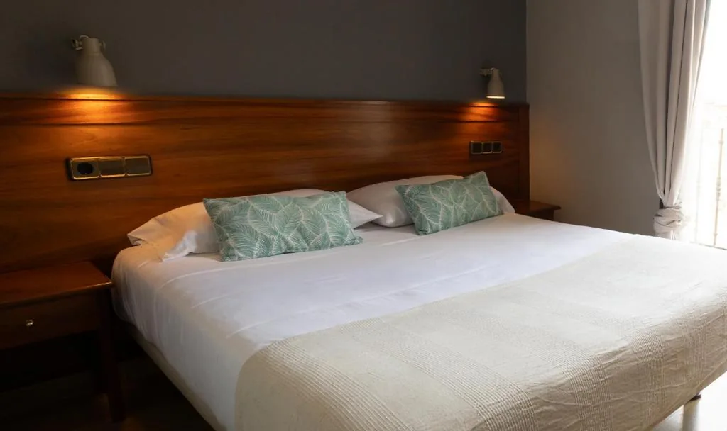 スタンダードダブルルーム - シングルベッド1台またはダブルベッド1台 — Hotel Los Templarios