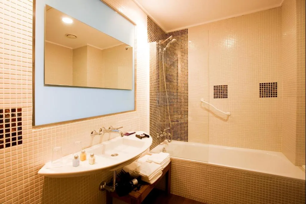 Quarto Duplo com terraço - 1 ou 2 camas — Hotel Luces del Poniente