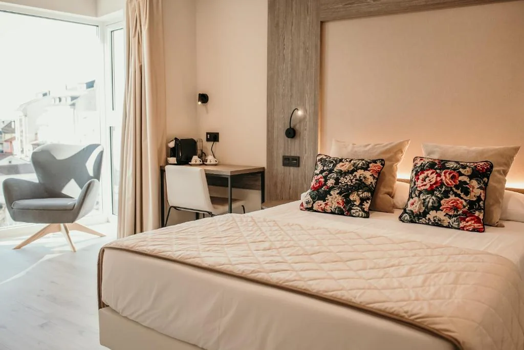 Superior tweepersoonskamer - 1 of 2 bedden — Hotel Lux Melide