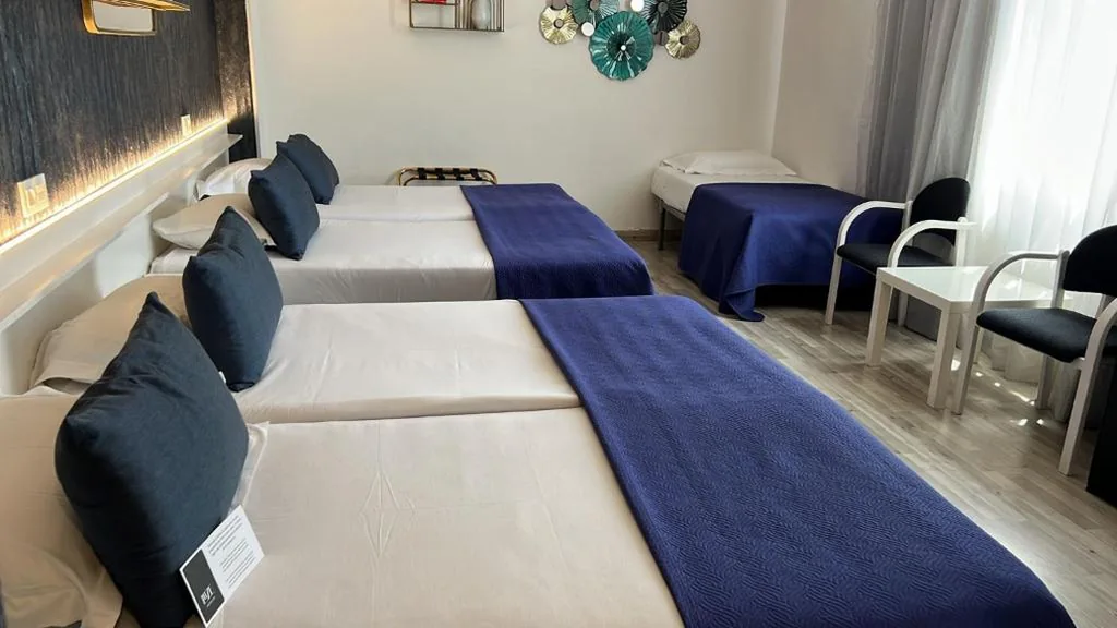 Camera familiare Superior — Hotel Luze El Villa