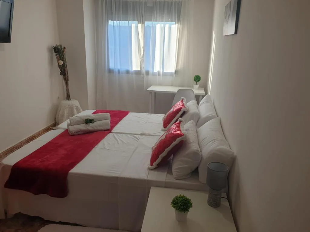 Quarto Triplo com casa de banho privativa — Hotel M5 Valencia Aeropuerto