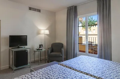 Hotel Macià Alfaros — foto 2