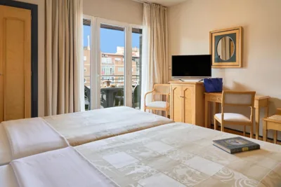 Hotel Macià Cóndor — 写真 2
