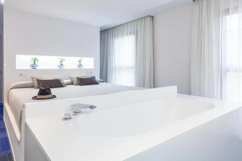 Suite Junior (2 adultos) — Hotel Maciá Granada Five Senses Rooms & Suites