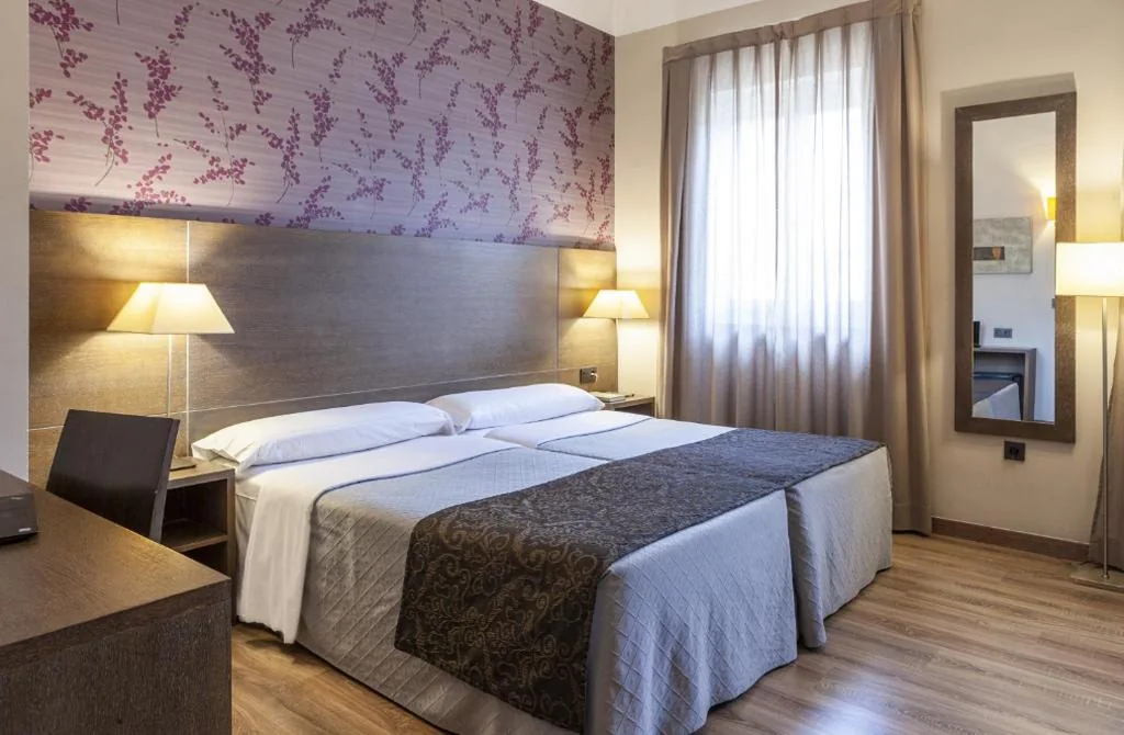 Habitación Doble con cama supletoria (3 adultos) — Hotel Macià Monasterio de los Basilios