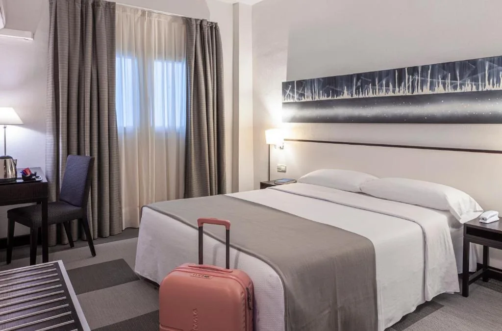 大型ベッド付きルーム — Hotel Macià Plaza