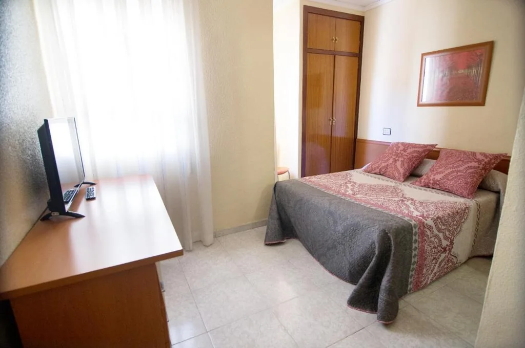 Quarto Individual — Hotel Madrid