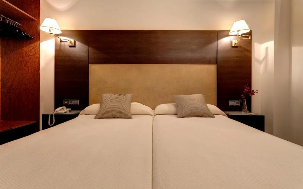 ダブルルーム（シングルベッド1台または2台） — Hotel Madrid Torrejon Plaza