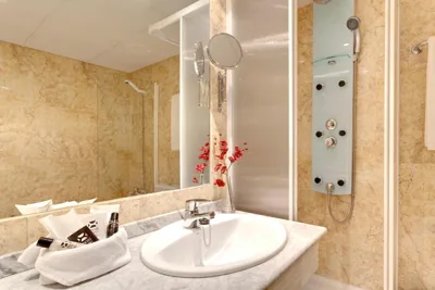 Hotel Madrid Torrejon Plaza — 写真 3
