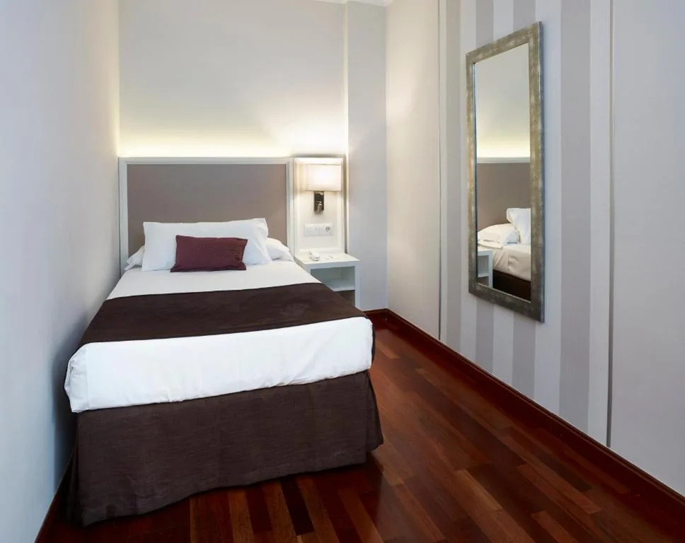 シングルルーム — Hotel Maestranza