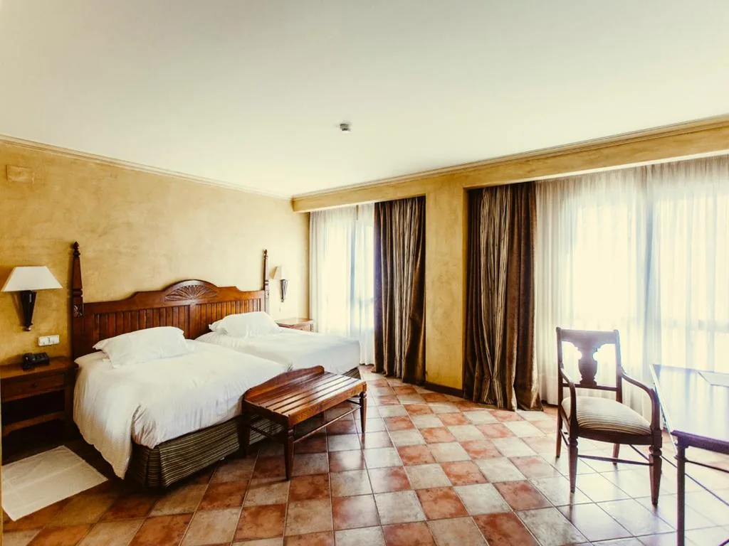 Doppelzimmer mit 2 Betten — Hotel Maher