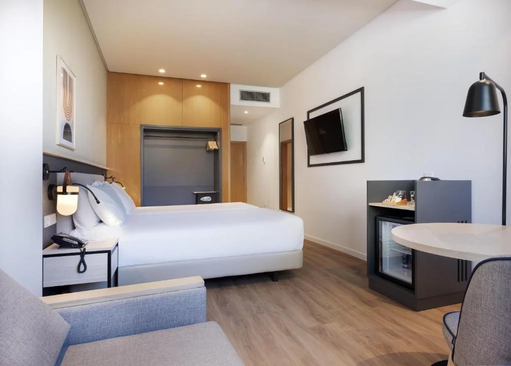 シティビュー・スタンダードダブルルーム — Hotel Málaga Alameda Centro, Affiliated by Meliá