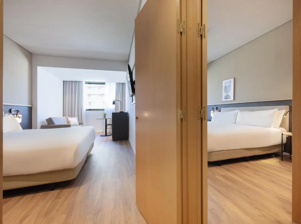 コネクティングプレミアムルーム — Hotel Málaga Alameda Centro, Affiliated by Meliá