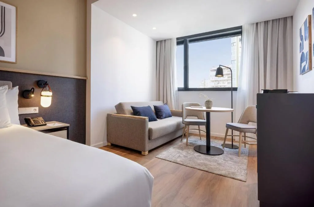 ジュニアスイート（2+2） — Hotel Málaga Alameda Centro, Affiliated by Meliá