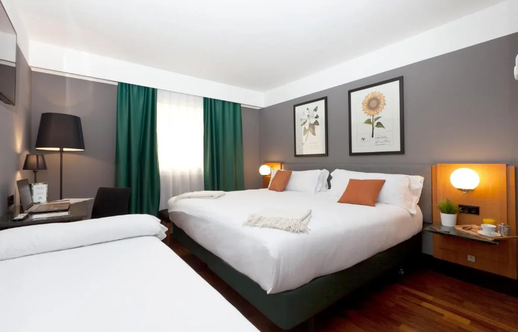 Habitación Triple — Hotel Malcom and Barret