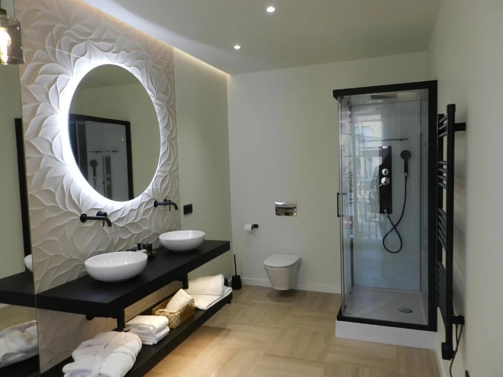Suite con cama grande — HOTEL MANEL