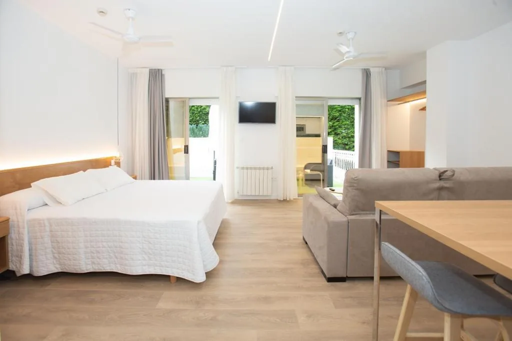 Estudio con terraza — Hotel Mar Azul