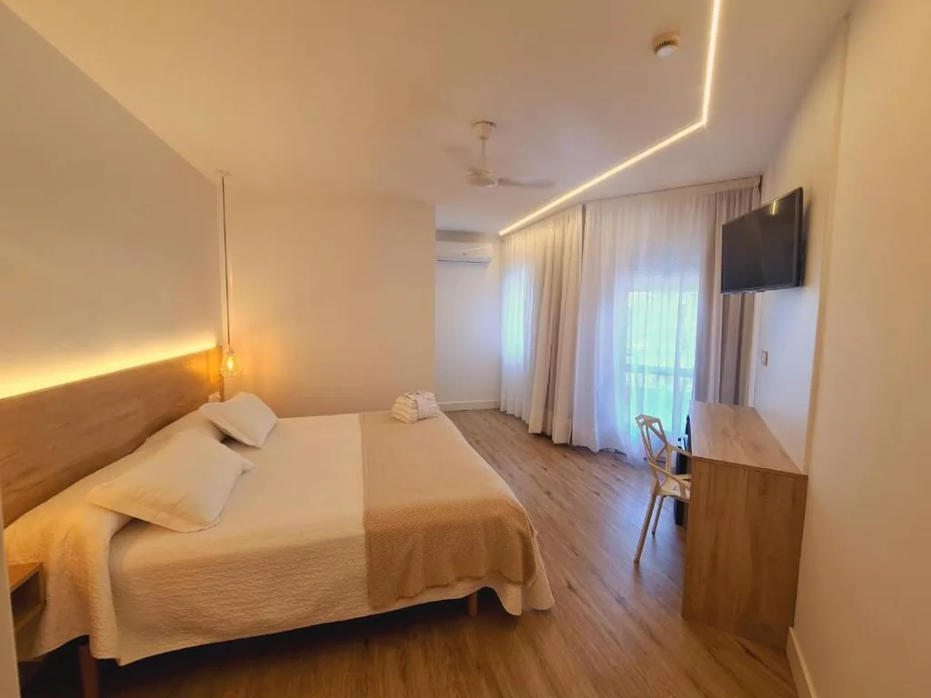 Habitación Doble con vistas laterales al mar - 1 o 2 camas — Hotel Mar Azul