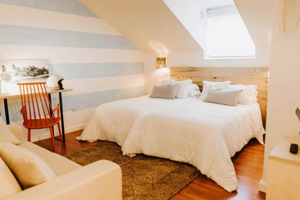 Habitación Triple (2 adultos + 1 niño) — Hotel Mar Azul & Surf